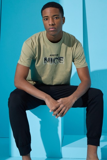 Haki Nice Baskılı Kısa Kollu Paça Manşetli Erkek Pijama Takımı - Pijamaevi