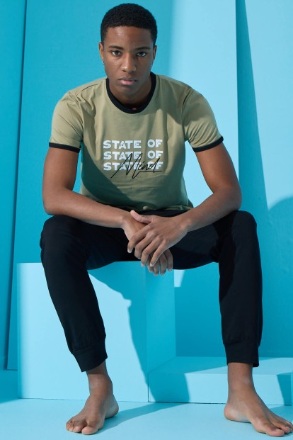 Haki State Baskılı Kısa Kollu Paça Manşetli Erkek Pijama Takımı - Pijamaevi