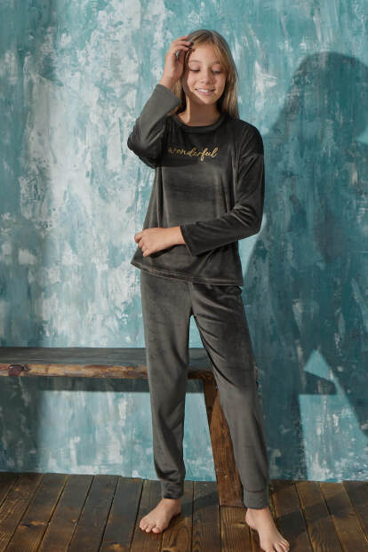 Haki Wonderful Desenli Exclusive Kadife Kız Çocuk Pijama Takımı  - Pijamaevi (1)