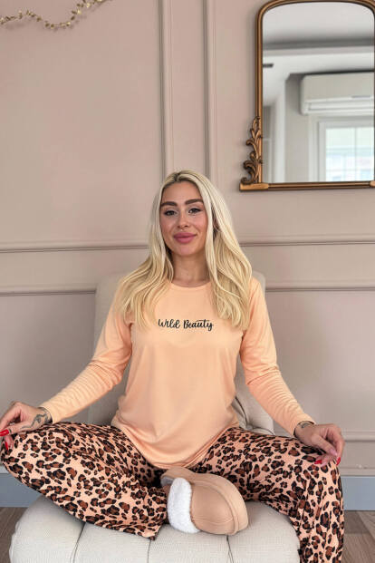 Karamel Wild Beauty Desenli Uzun Kollu Bambu Örme Kadın Pijama Takımı - Pijamaevi (1)