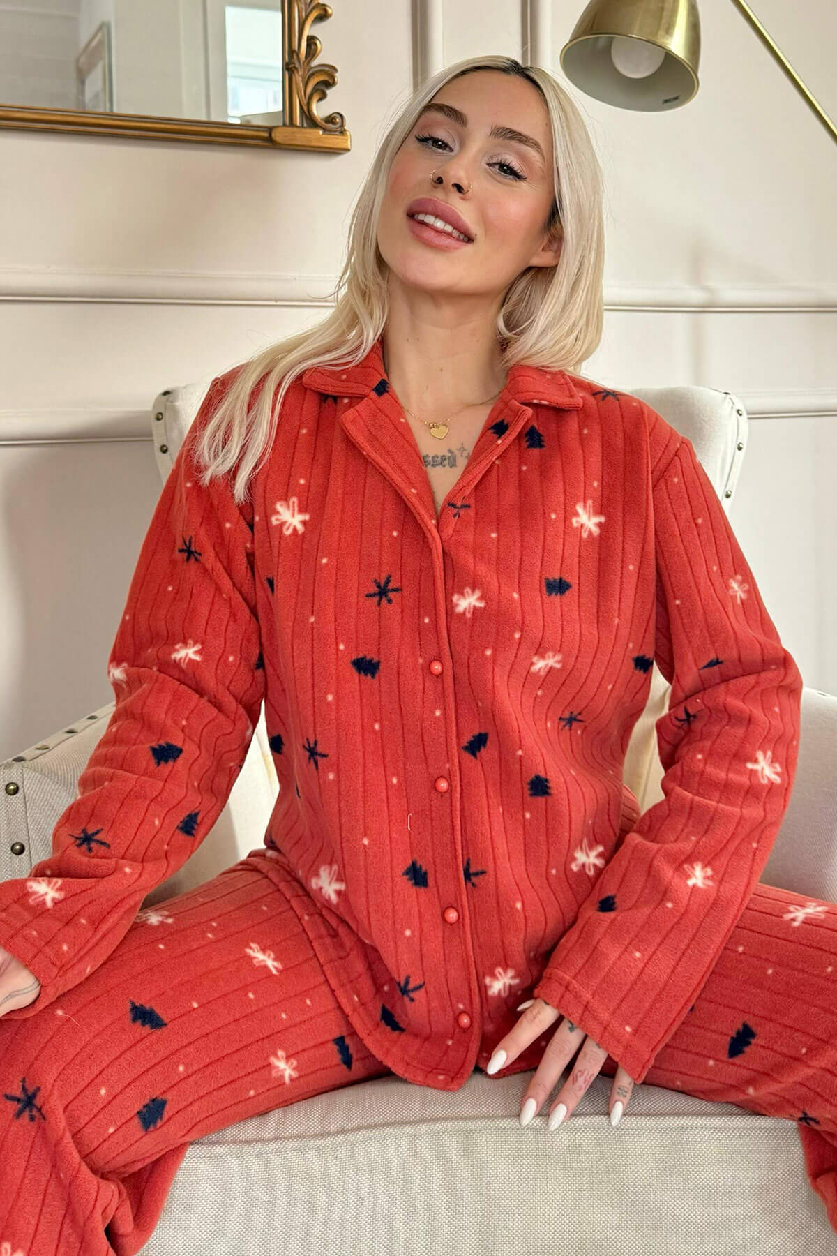 Kiremit Çam Desenli Önden Düğmeli Peluş Polar Pijama Takımı