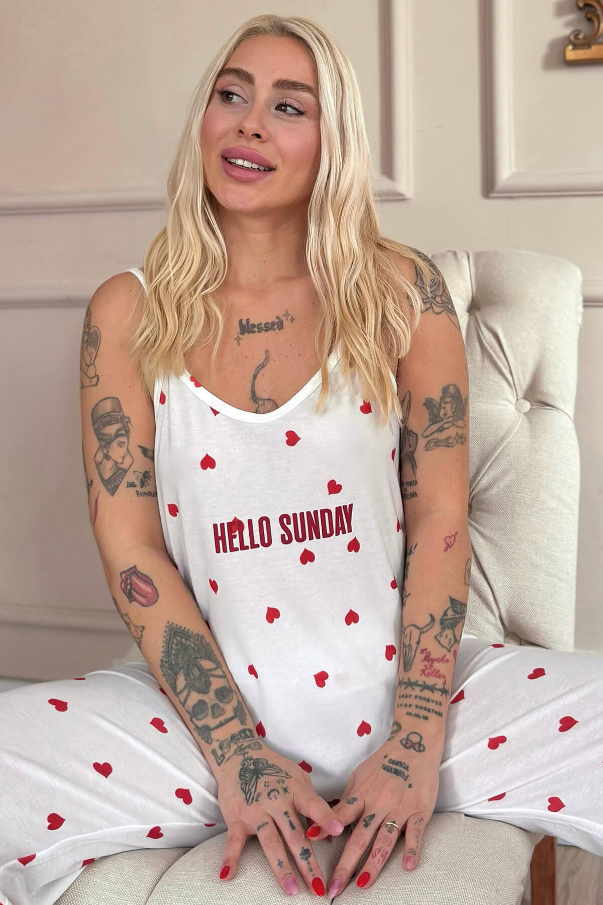 Kırmızı Kalp Baskılı Ip Askılı Örme Kadın Pijama Takımı