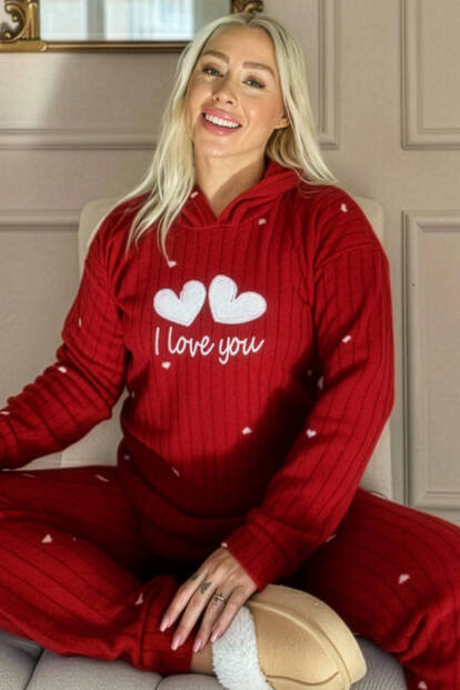 Kırmızı Love You Desenli Kapşonlu Peluş Polar Pijama Takımı - Pijamaevi