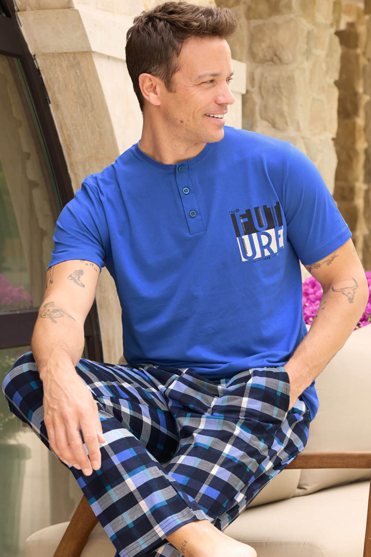 Koyu Mavi Ekose Future Desenli Kısa Kollu Erkek Pijama Takımı