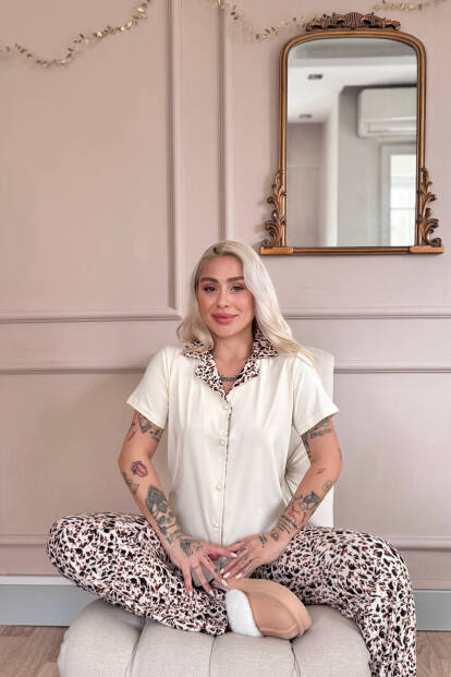 Krem Wild Elegance Exclusive Önden Düğmeli Kadın Pijama Takımı - Pijamaevi (1)