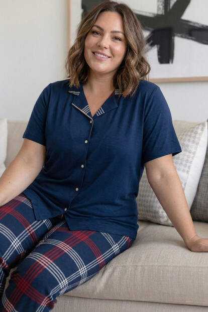 Lacivert Ekose Büyük Beden Kısa Kollu Önden Düğmeli Bambu Kadın Pijama Takımı - Pijamaevi