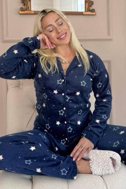 Lacivert Yıldız Heart Desenli Önden Düğmeli Peluş Polar Pijama Takımı - Pijamaevi