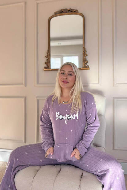 Lila Bonjour Desenli Kanguru Cepli Peluş Polar Pijama Takımı - Pijamaevi (1)