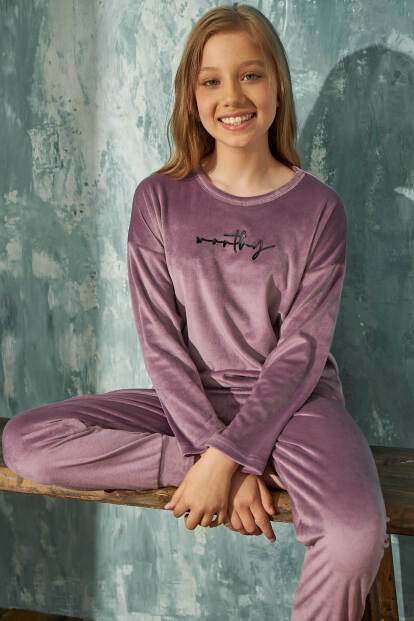 Lila Worthy Desenli Exclusive Kadife Kız Çocuk Pijama Takımı  - Pijamaevi