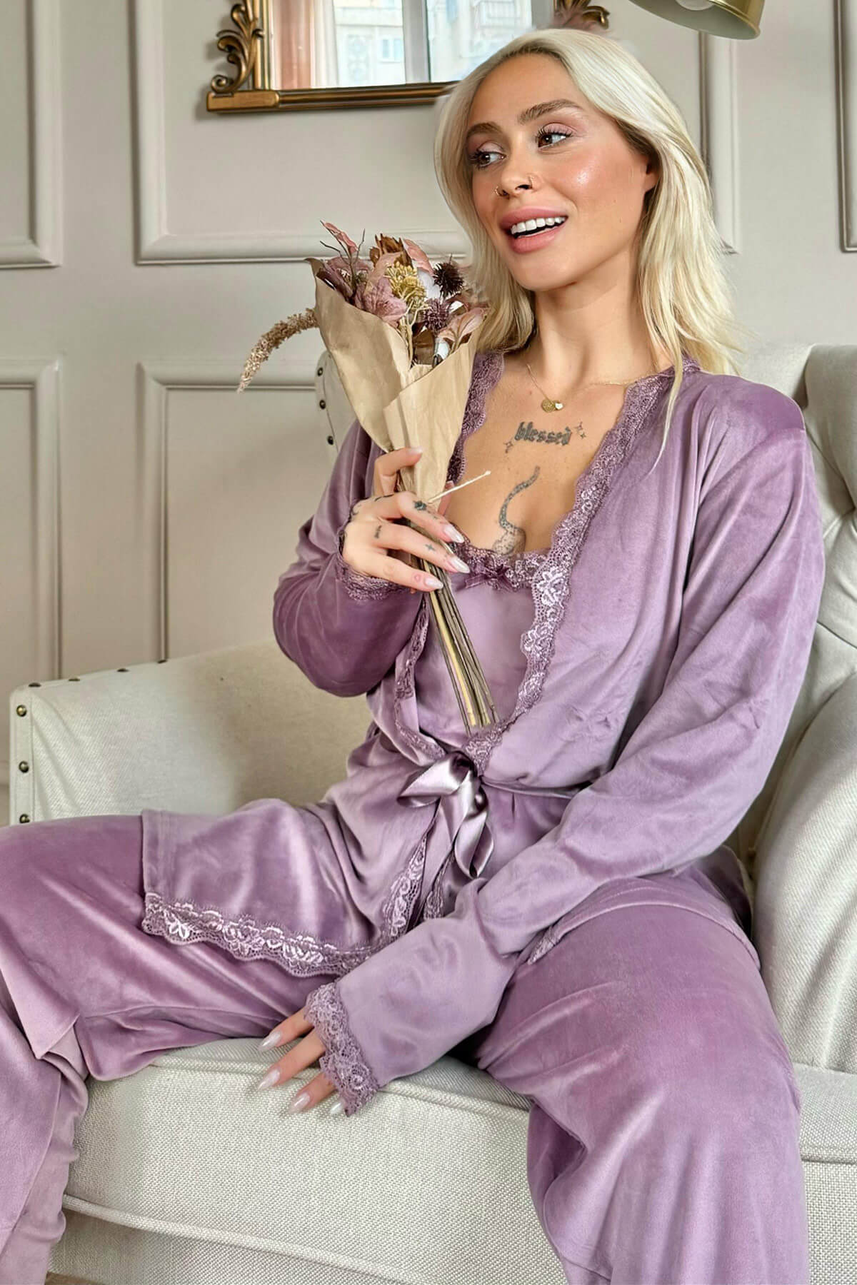 Mor Violet Exclusive Kadife Sabahlıklı Kadın Pijama Takımı 
