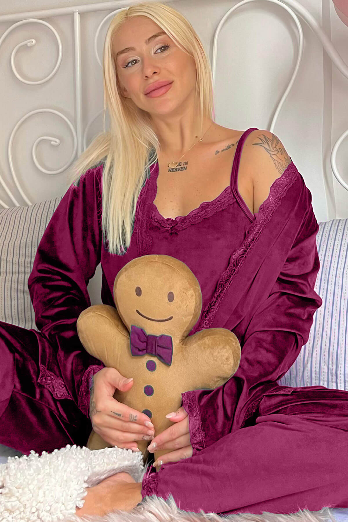 Mürdüm Garnet Exclusive Kadife Sabahlıklı Kadın Pijama Takımı 