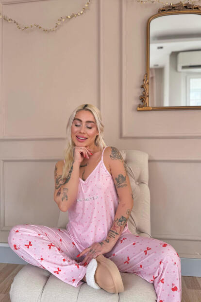 Pembe Dont Wake Me Up Baskılı Ip Askılı Örme Kadın Pijama Takımı - Pijamaevi (1)