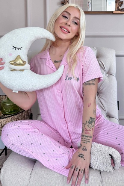 Pembe Kalp Desenli Zincir Önden Düğmeli Kısa Kol Kadın Pijama - Pijamaevi