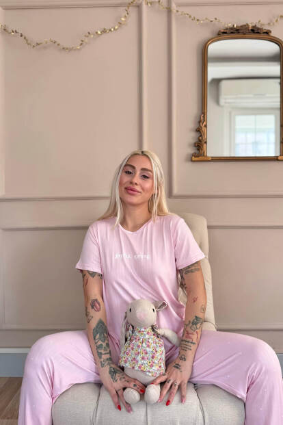 Pembe Spring Desenli Kısa Kollu Marlenka Kadın Pijama Takımı - Pijamaevi (1)