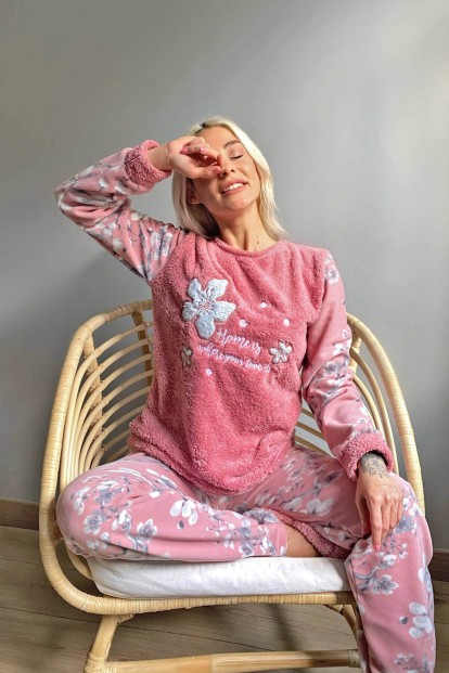 Pembe Yaprak Desenli Kadın Peluş Pijama Takımı - Pijamaevi (1)