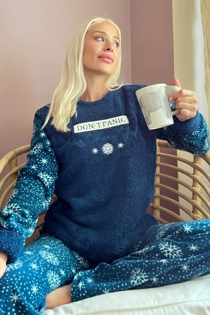 Petrol Yeşili Dont Panic Desenli Kadın Peluş Pijama Takımı - Pijamaevi