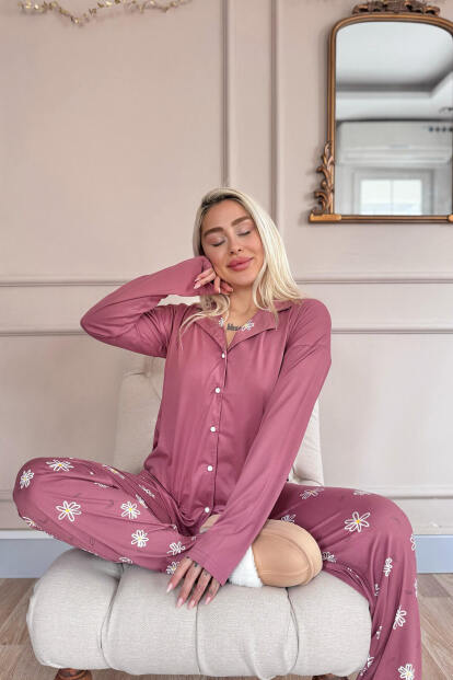 Pudra Daisy Desenli Bambu Önden Düğmeli Uzun Kol Kadın Pijama Takımı - Pijamaevi (1)