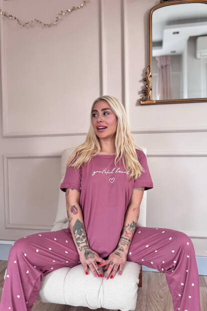 Pudra Grateful Heart Desenli Bambu Kısa Kol Kadın Pijama Takımı - Pijamaevi (1)