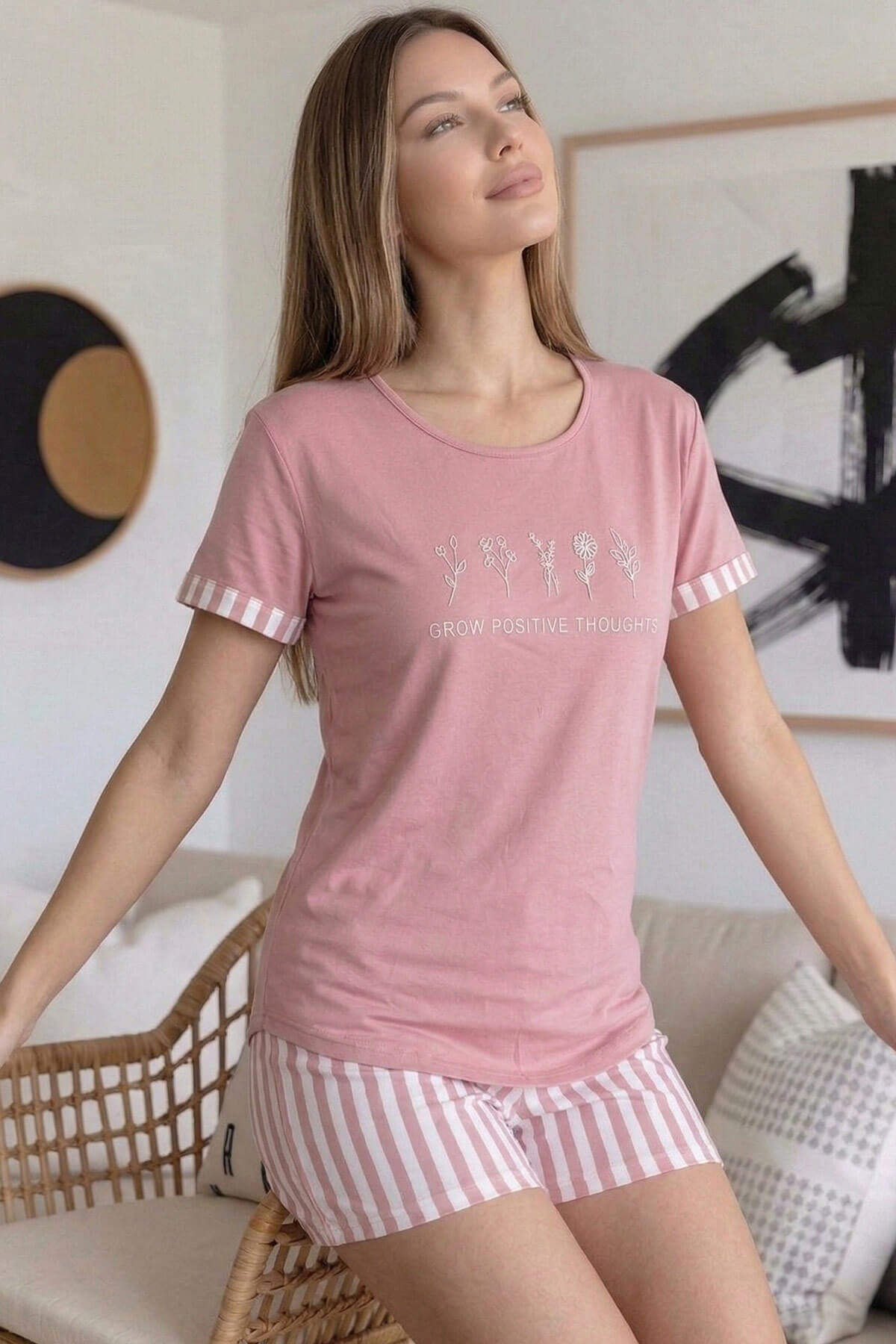 Pudra Positive Desenli Bambu Kısa Kol Şortlu Kadın Pijama Takımı