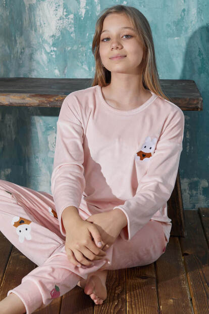 Pudra Rabbit Desenli Exclusive Kadife Kız Çocuk Pijama Takımı  - Pijamaevi