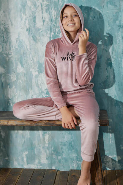 Pudra Winter Desenli Exclusive Kadife Kız Çocuk Pijama Takımı  - Pijamaevi