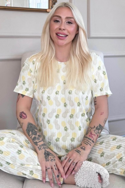 Sarı Ananas Desenli Kısa Kol Örme Zincir Kadın Pijama Takımı - Pijamaevi