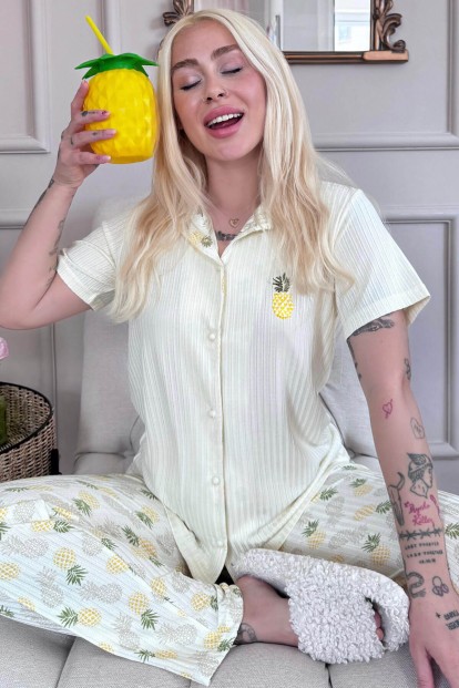 Sarı Ananas Desenli Zincir Önden Düğmeli Kısa Kol Kadın Pijama - Pijamaevi