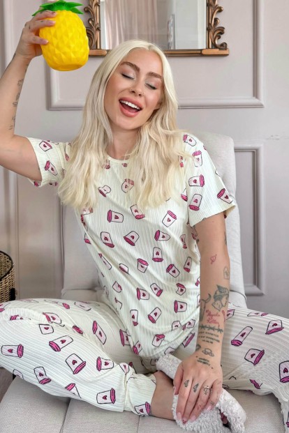 Sarı Coffee Desenli Kısa Kol Örme Zincir Kadın Pijama Takımı - Pijamaevi