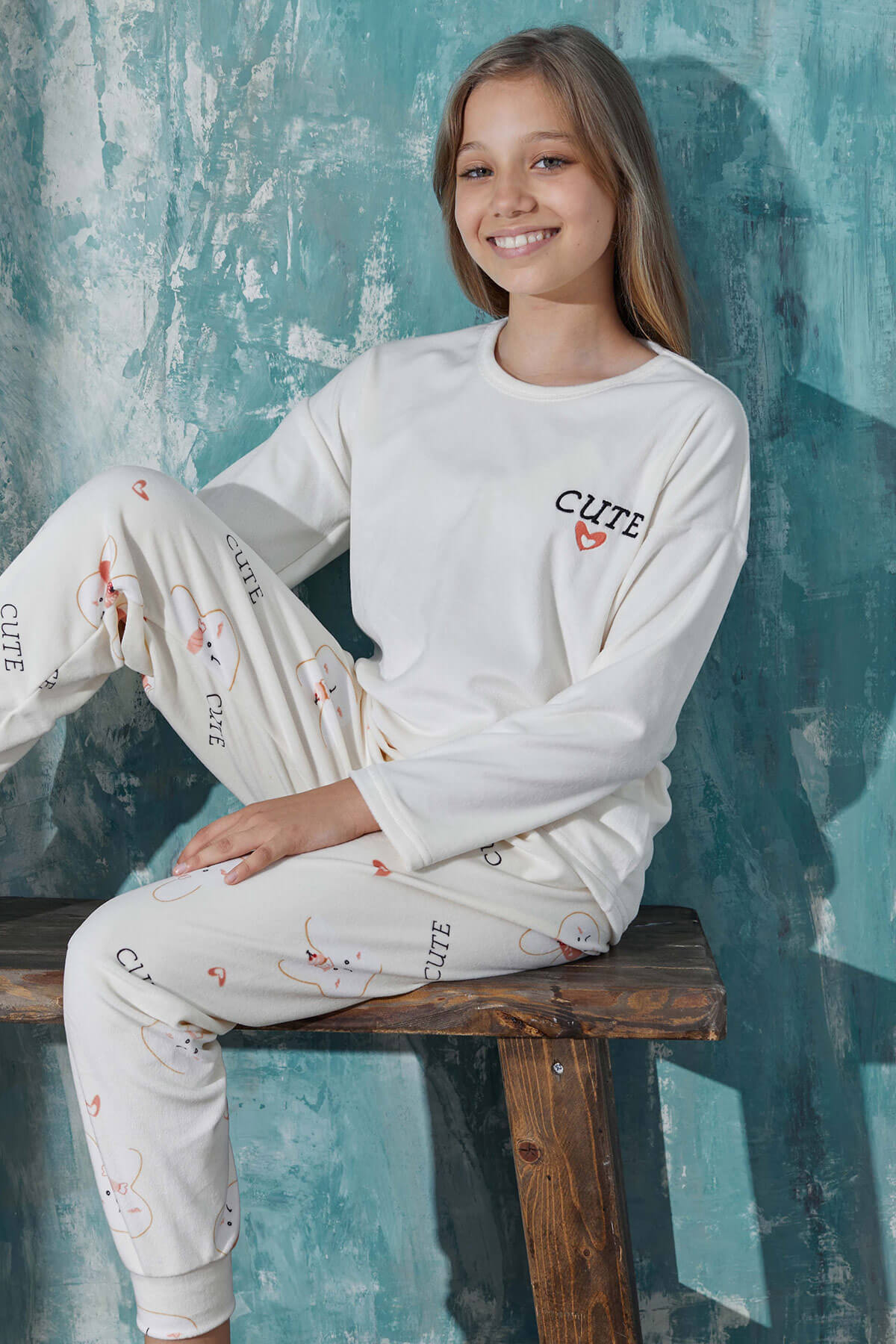 Sarı Cute Heart Desenli Exclusive Kadife Kız Çocuk Pijama Takımı 