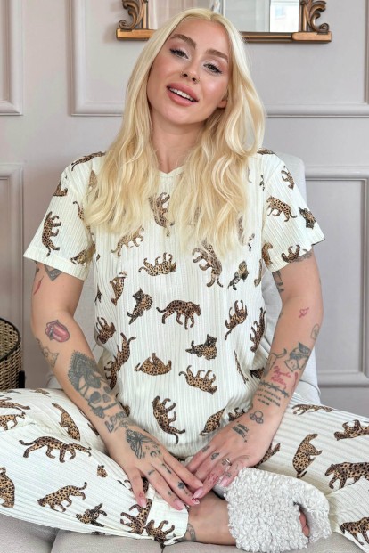 Sarı Kahve Leopar Desenli Kısa Kol Örme Zincir Kadın Pijama Takımı - Pijamaevi