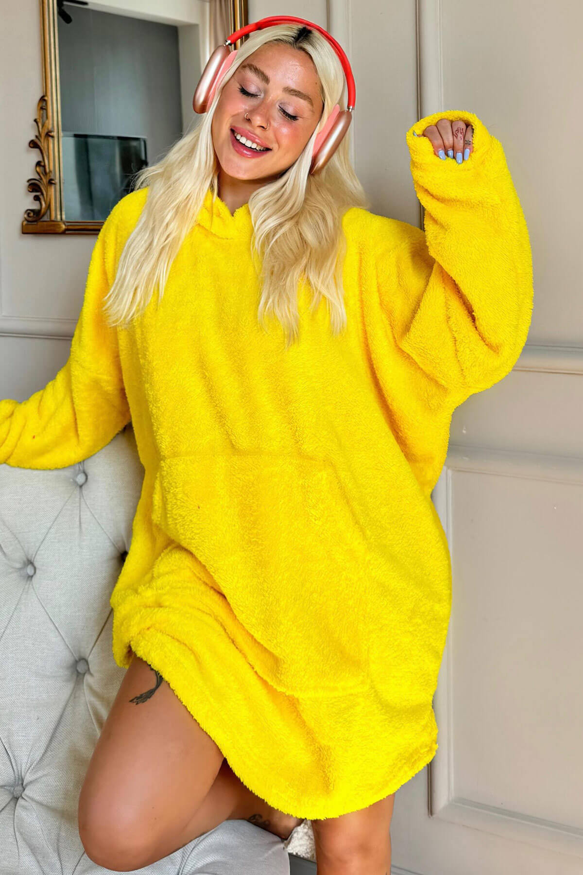 Sarı Kapşonlu Tam Peluş Oversize Sweat Panço Pijama