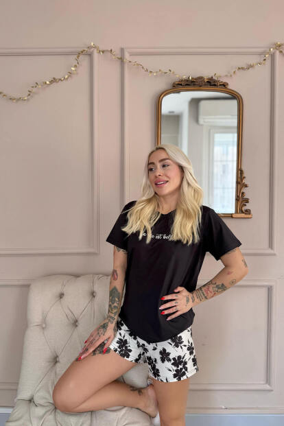 Siyah Belle Desenli Kısa Kollu Şortlu Örme Kadın Pijama Takımı - Pijamaevi (1)