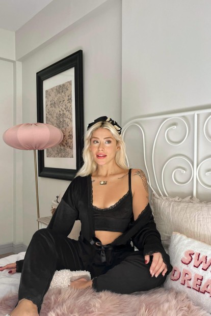 Siyah Crop Exclusive Kadife Sabahlıklı Kadın Pijama Takımı  - Pijamaevi (1)