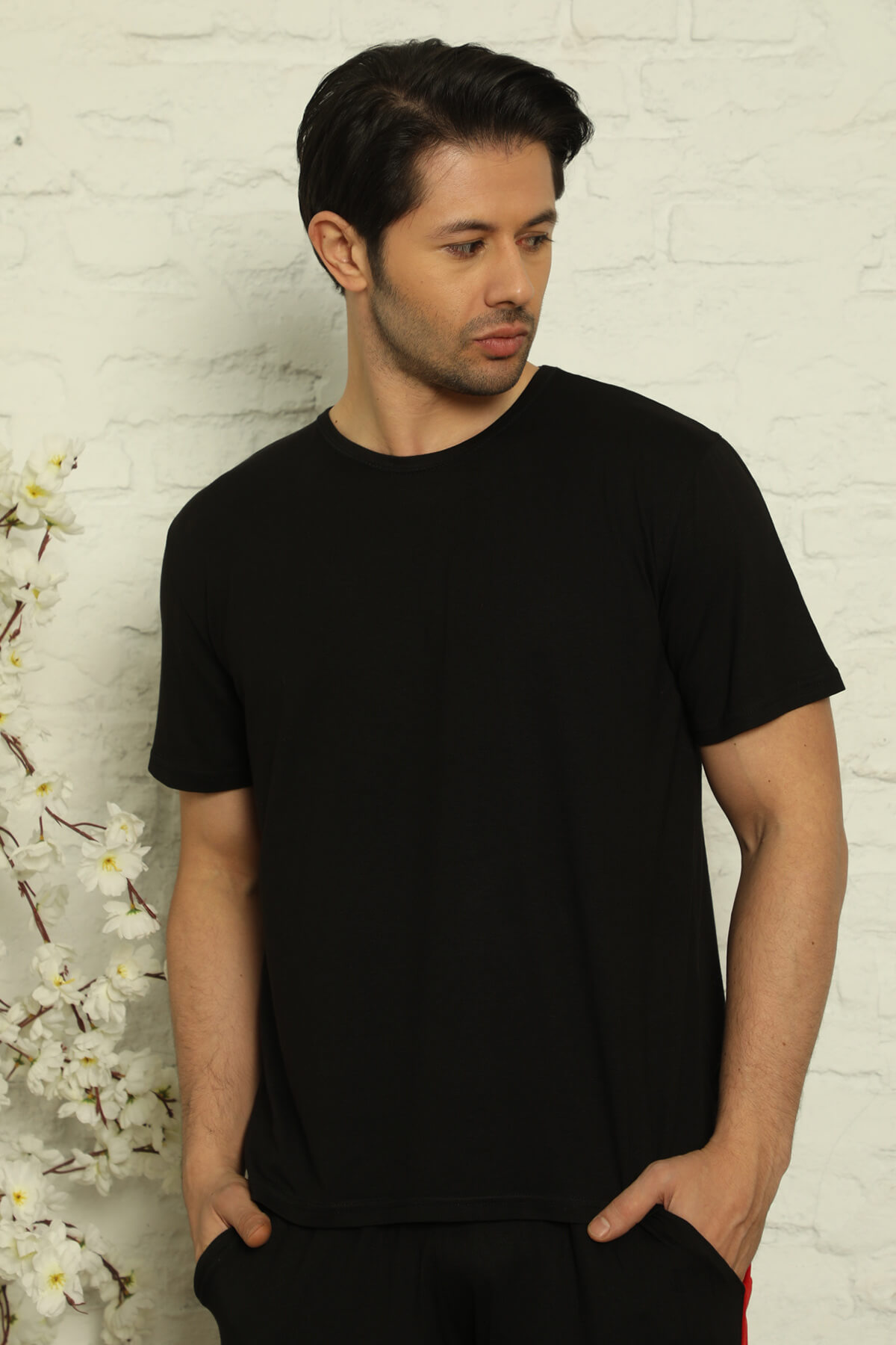 Siyah Erkek Basic Slim Fit Bisiklet Yaka Kısa Kollu Pijama Üstü