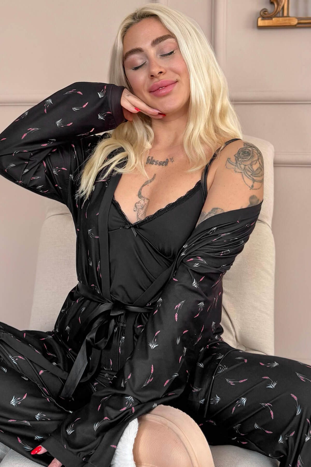 Siyah Midnight Petals Exclusive Örme Sabahlıklı Kadın Pijama Takımı