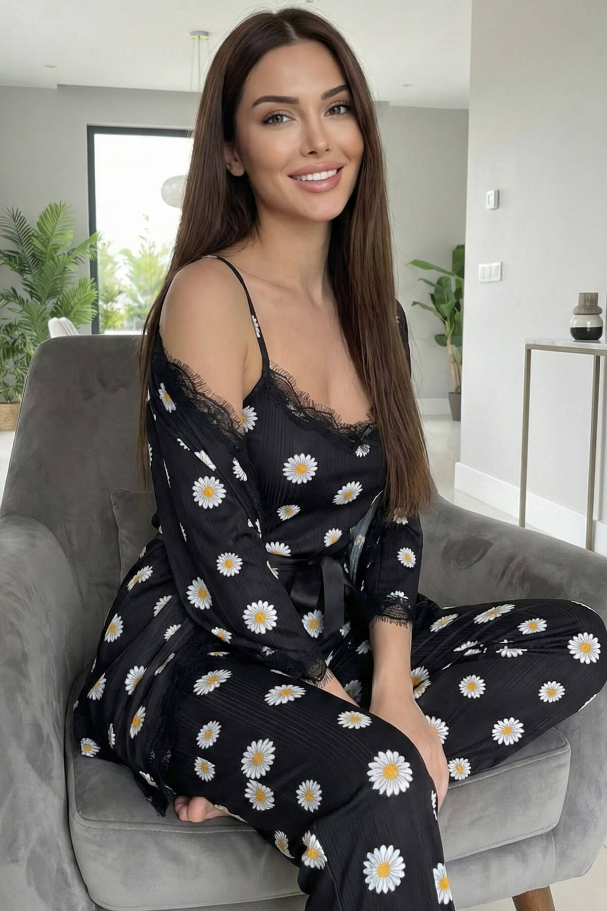 Siyah Papatya Papatya Desenli Sabahlıklı Pegasus Pijama Takımı