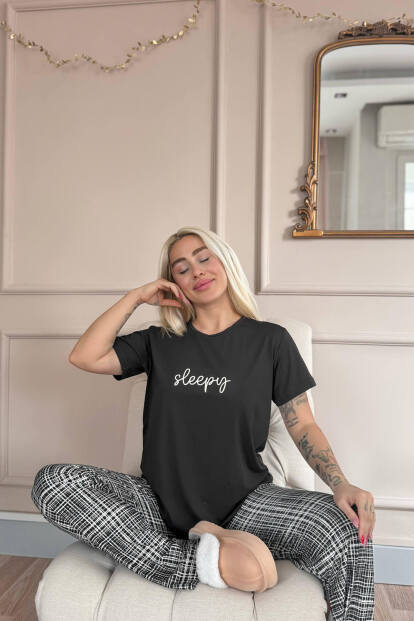 Siyah Sleepy Desenli Kısa Kollu Kadın Pijama Takımı - Pijamaevi (1)