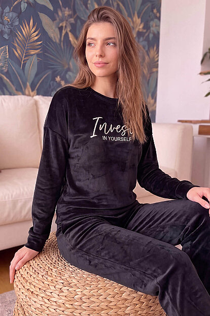 Siyah Yourself Desenli Exclusive Kadife Kadın Pijama Takımı  - Pijamaevi