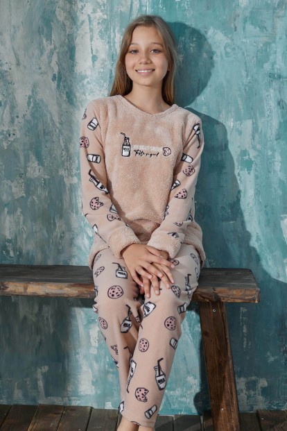 Somon Milk Desenli Kız Çocuk Peluş Pijama Takımı - Pijamaevi