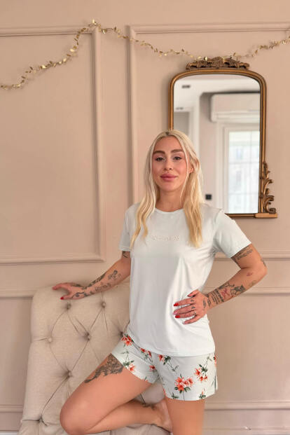 Su Yeşili Spring is My Life Desenli Kısa Kollu Şortlu Örme Kadın Pijama Takımı - Pijamaevi (1)