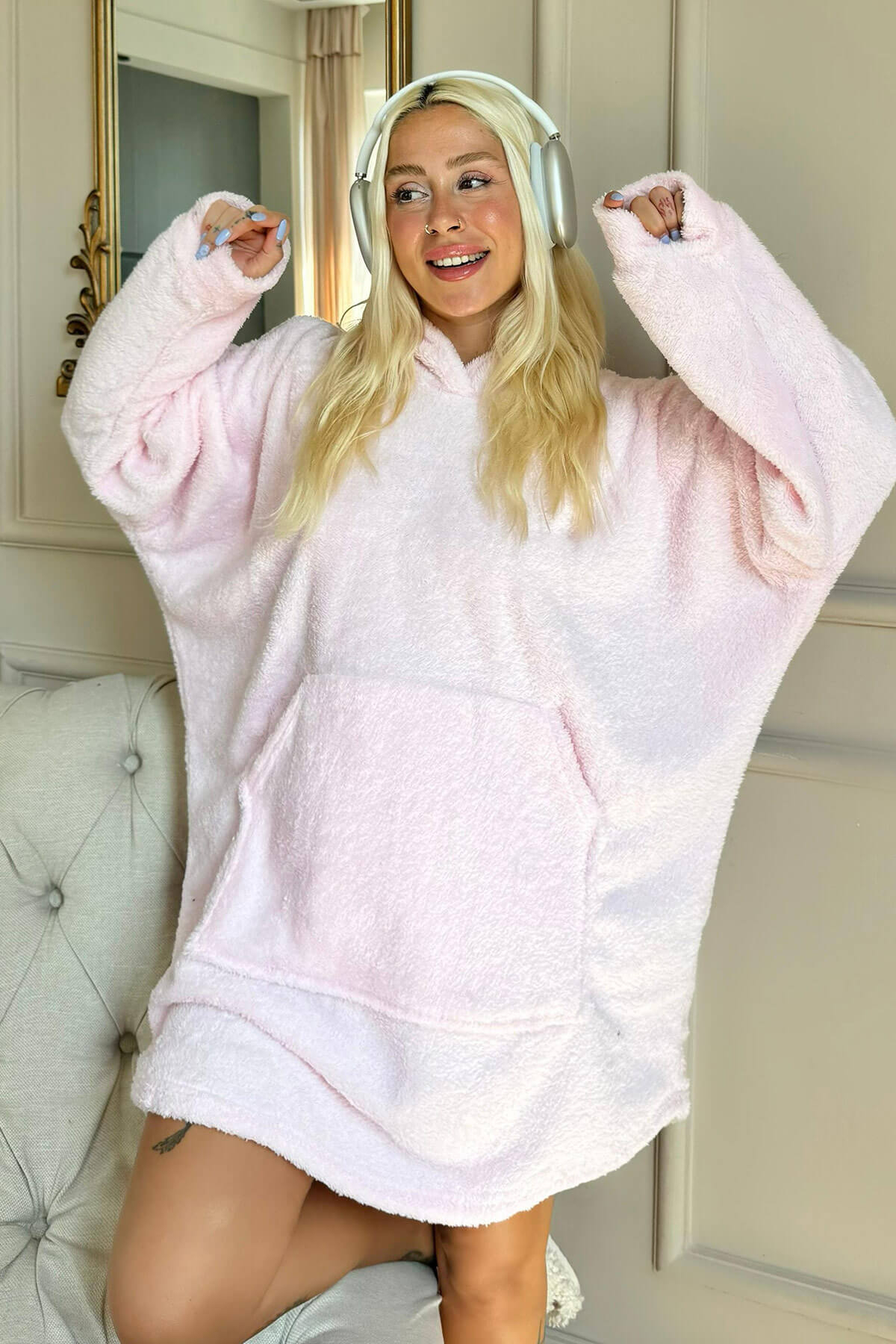 Toz Pembe Kapşonlu Tam Peluş Oversize Sweat Panço Pijama