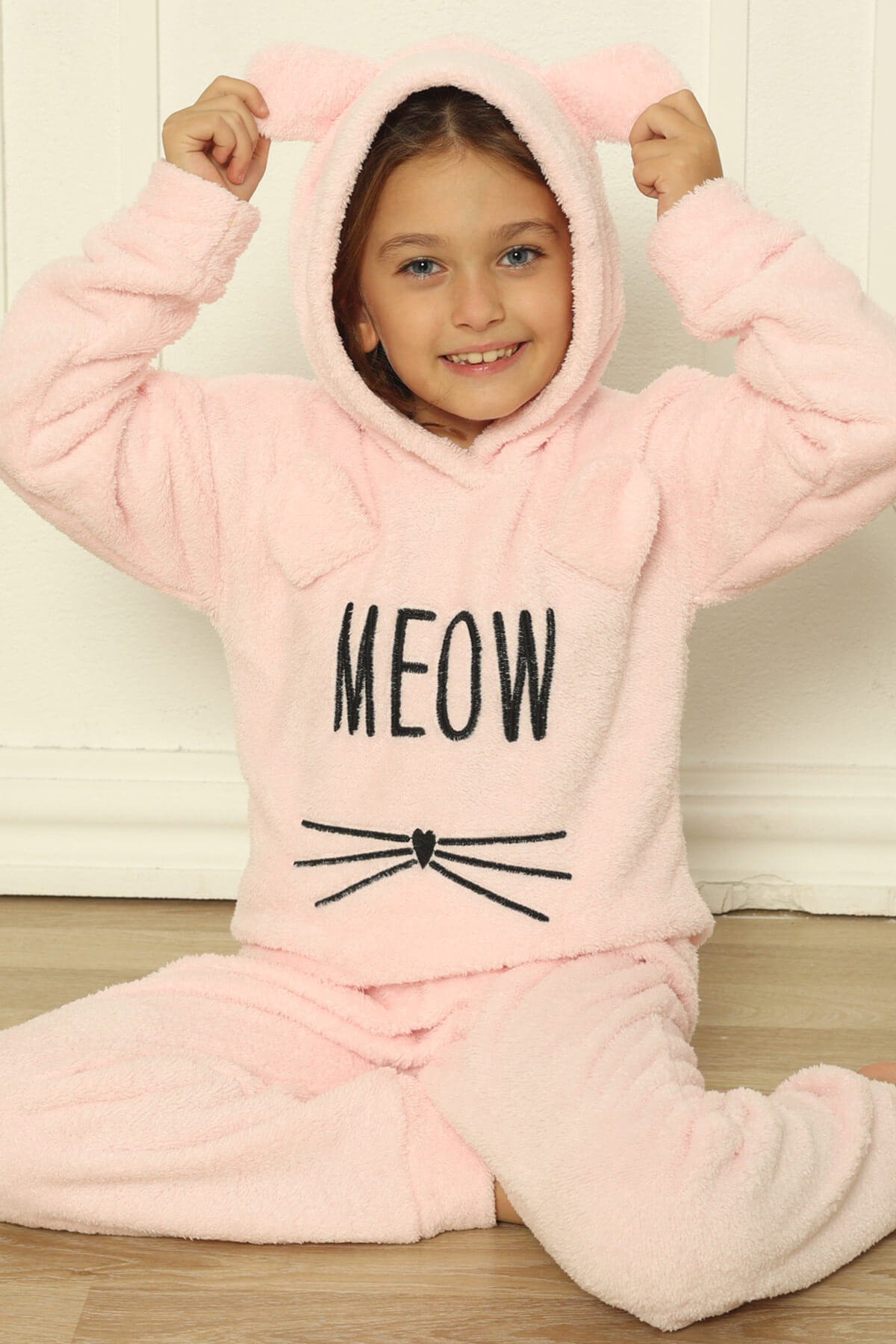 Toz Pembe Meow Desenli Tam Peluş Kız Çocuk Pijama Takımı
