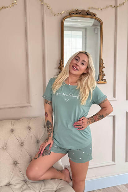 Yeşil Grateful Heart Desenli Bambu Kısa Kol Kadın Şortlu Pijama Takımı - Pijamaevi (1)