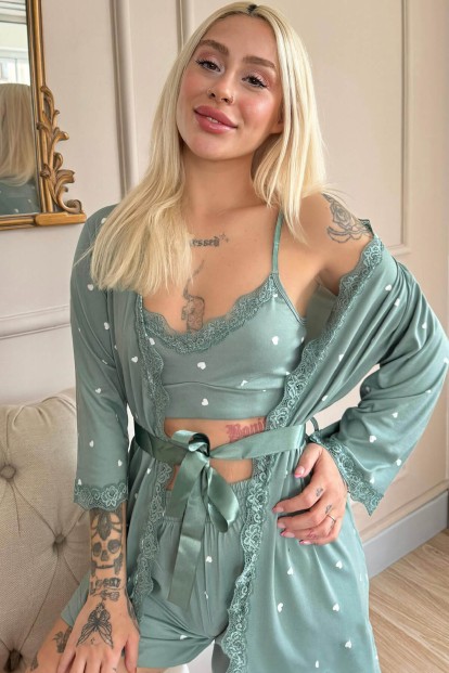 Yeşil Kalp Desenli Bambu Crop Sabahlıklı Şortlu Pijama Takımı - Pijamaevi