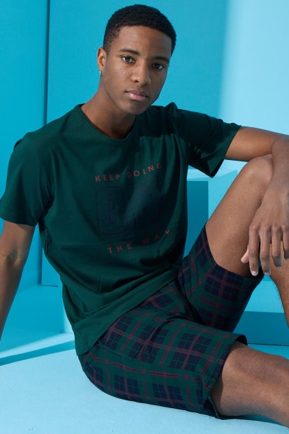 Yeşil On Baskılı Şortlu Erkek Pijama Takımı - Pijamaevi