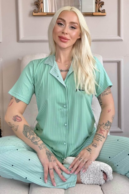 Yeşil Puan Desenli Zincir Önden Düğmeli Kısa Kol Kadın Pijama - Pijamaevi
