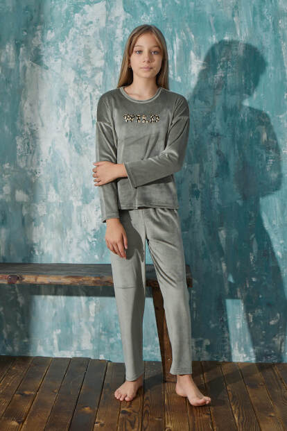 Yeşil Wild Desenli Exclusive Kadife Kız Çocuk Pijama Takımı  - Pijamaevi (1)