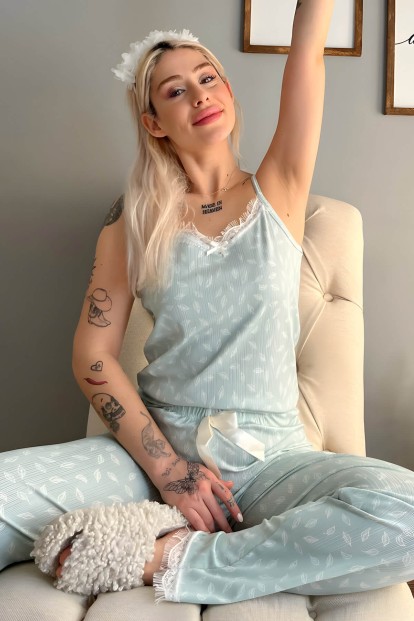 Yeşil Yaprak Dantelli İp Askılı Örme Kadın Pijama Takımı - Pijamaevi
